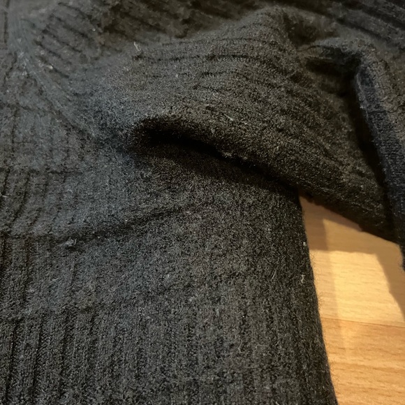 ⚠️ Max Studio Merino Sweater - Picture 2 of 5